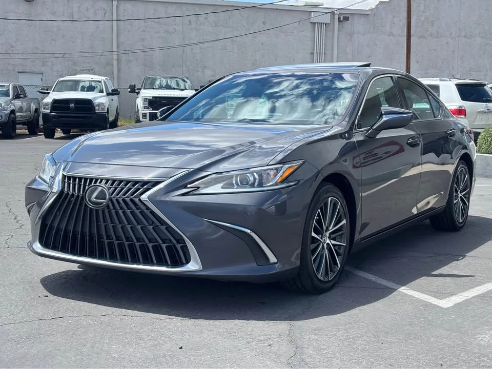 2023 Lexus ES 7th Gen - Image 7 of 20