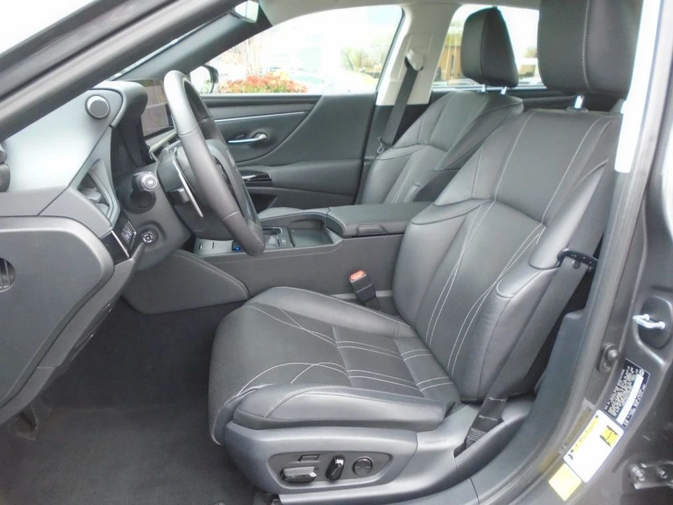 2023 Lexus ES 7th Gen - Image 12 of 12