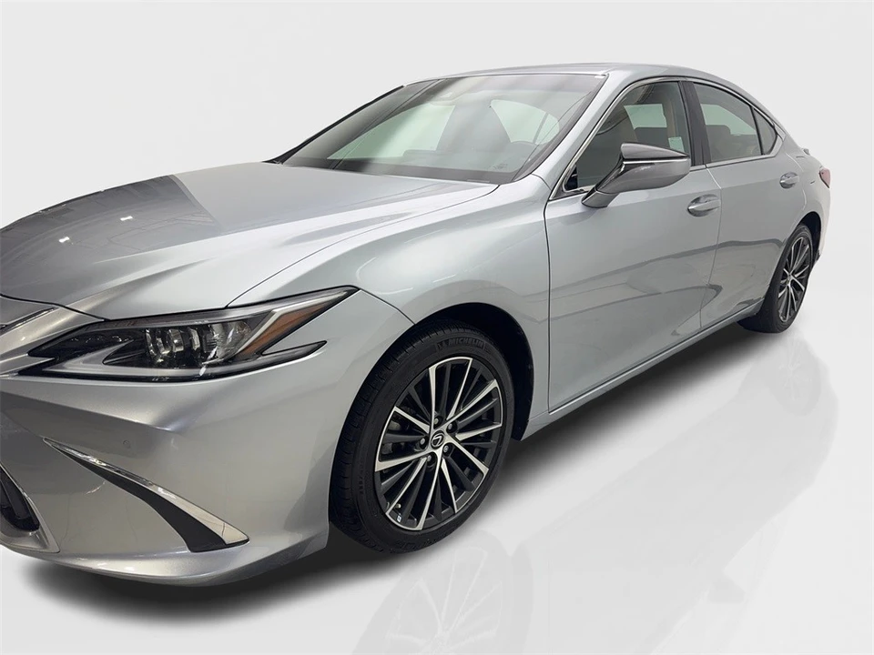 2023 Lexus ES 7th Gen - Image 11 of 21