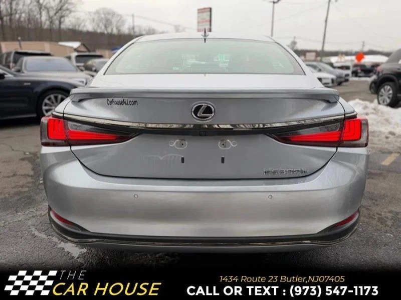 2023 Lexus ES 7th Gen - Image 11 of 12