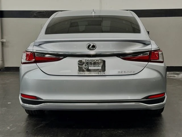 2023 Lexus ES 7th Gen - Image 11 of 21