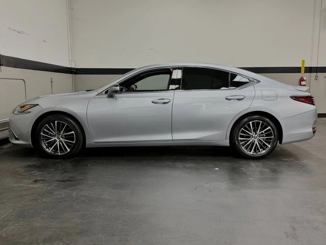 2023 Lexus ES 7th Gen - Image 9 of 21