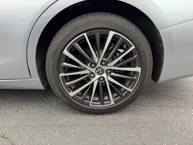2023 Lexus ES 7th Gen - Image 5 of 12