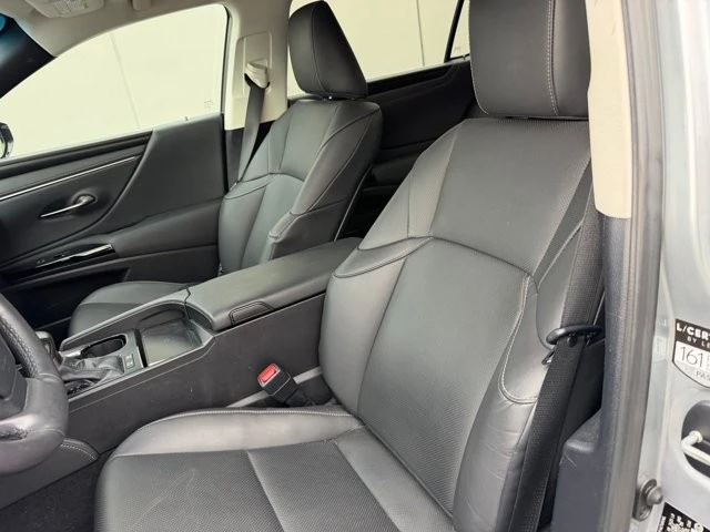 2023 Lexus ES 7th Gen - Image 10 of 12
