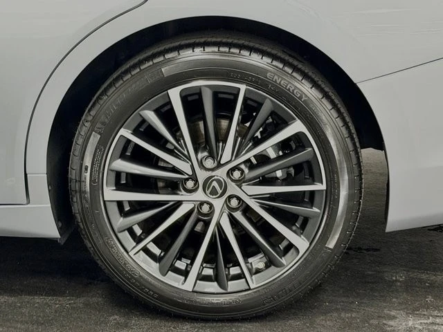 2023 Lexus ES 7th Gen - Image 16 of 21