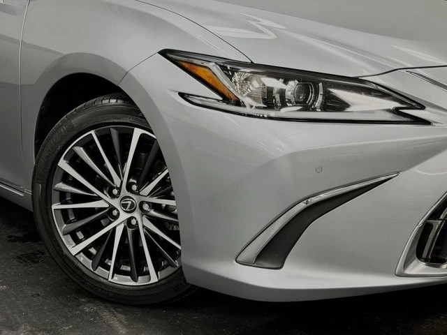 2023 Lexus ES 7th Gen - Image 4 of 21
