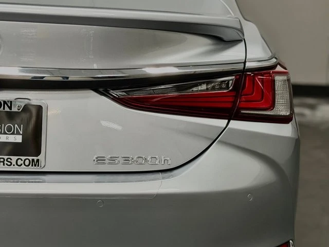 2023 Lexus ES 7th Gen - Image 14 of 21