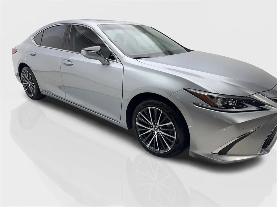 2023 Lexus ES 7th Gen - Image 12 of 12
