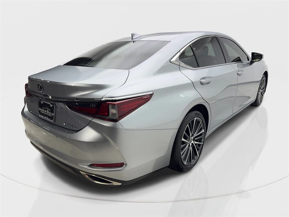 2023 Lexus ES 7th Gen - Image 6 of 12