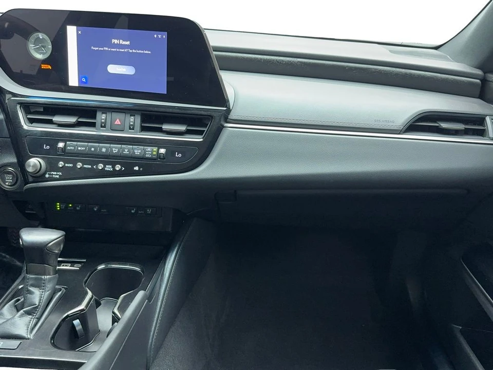 2023 Lexus ES 7th Gen - Image 19 of 21