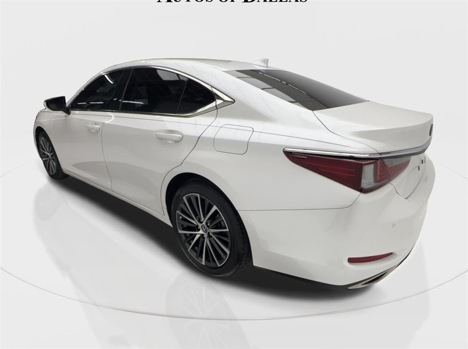 2023 Lexus ES 7th Gen - Image 10 of 12