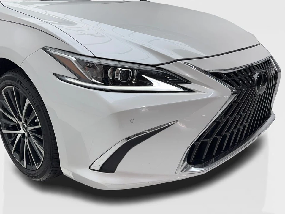 2023 Lexus ES 7th Gen - Image 3 of 21