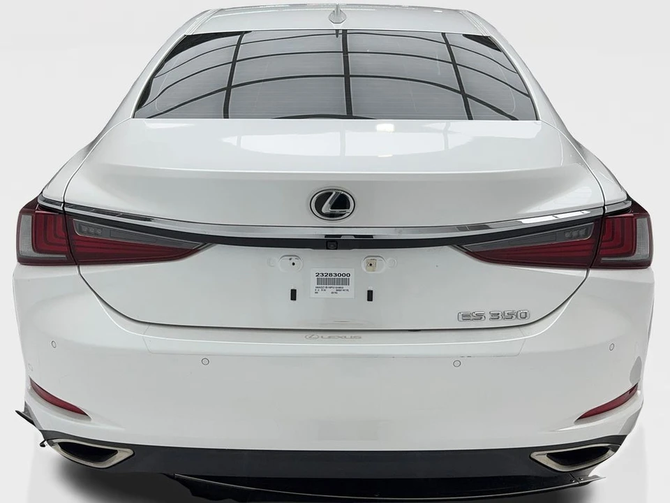 2023 Lexus ES 7th Gen - Image 11 of 21