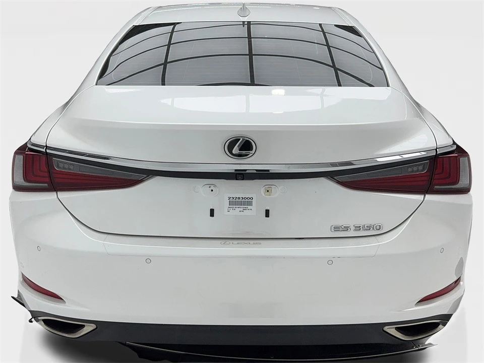 2023 Lexus ES 7th Gen - Image 11 of 12