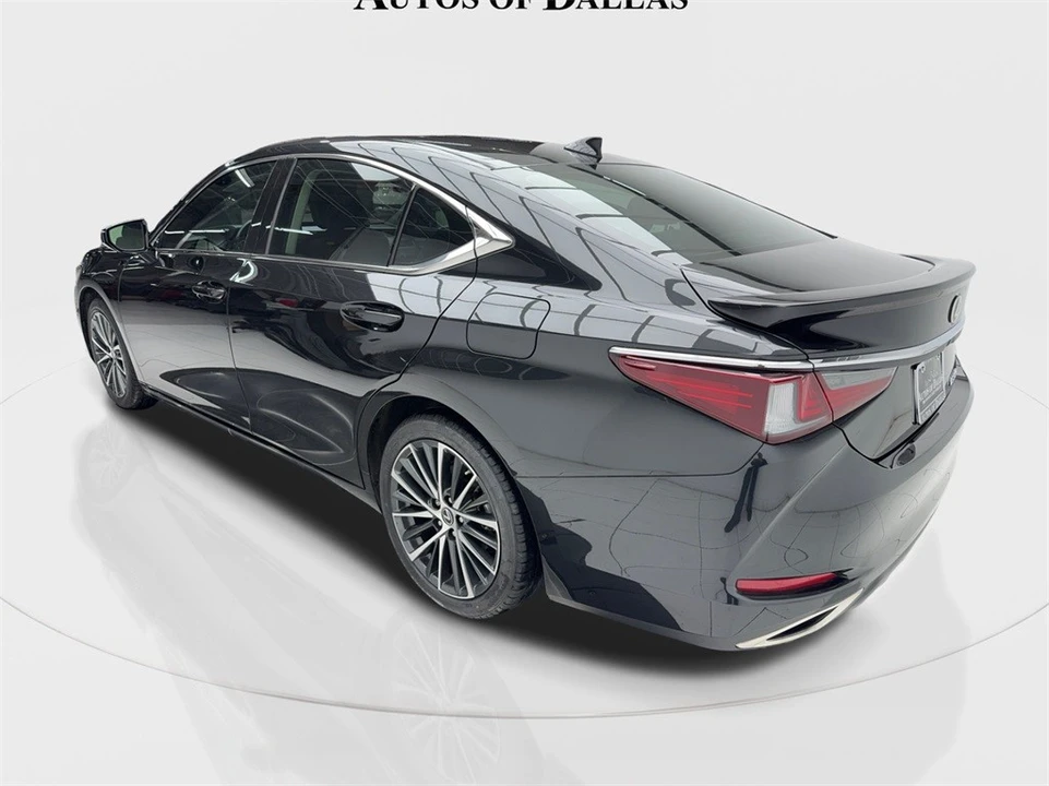 2023 Lexus ES 7th Gen - Image 7 of 12