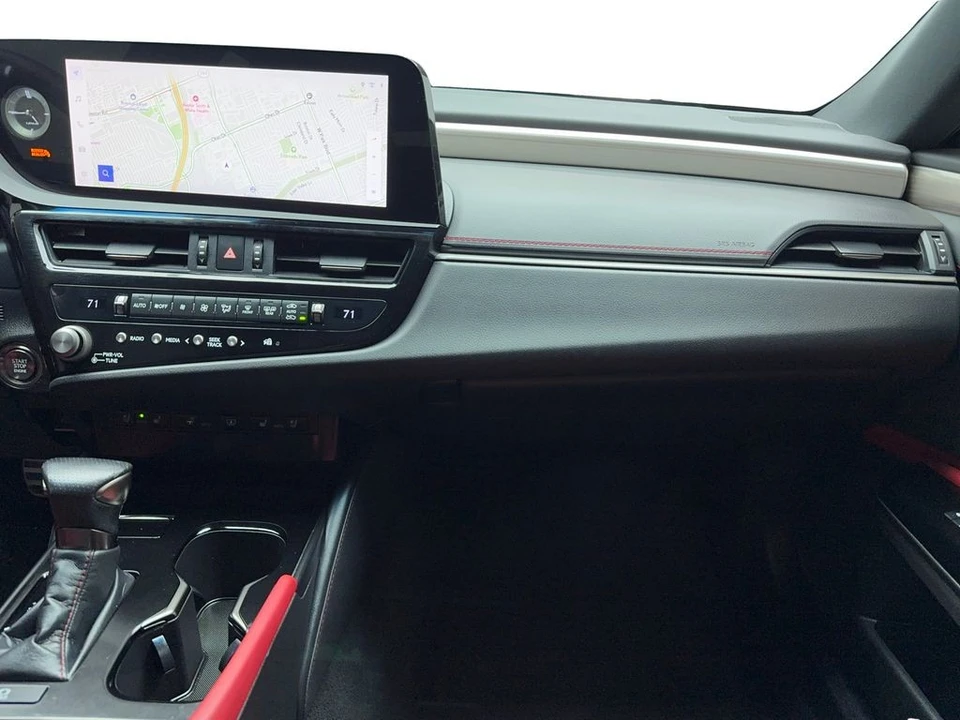 2023 Lexus ES 7th Gen - Image 19 of 21