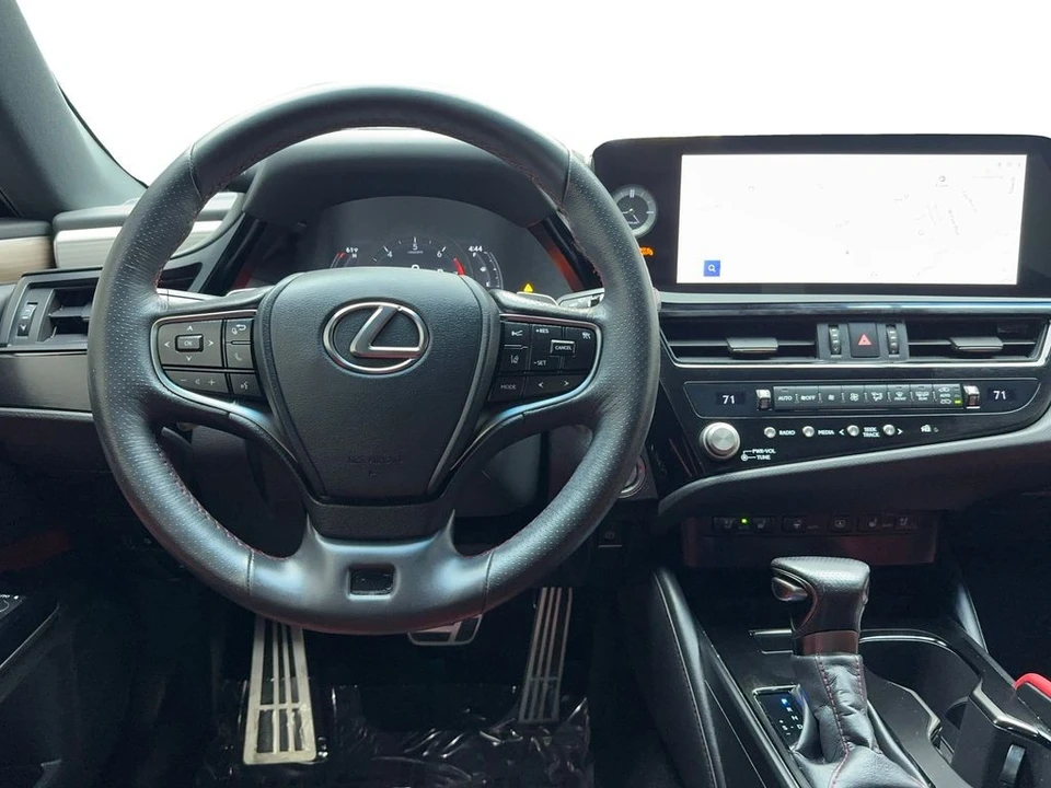2023 Lexus ES 7th Gen - Image 17 of 21