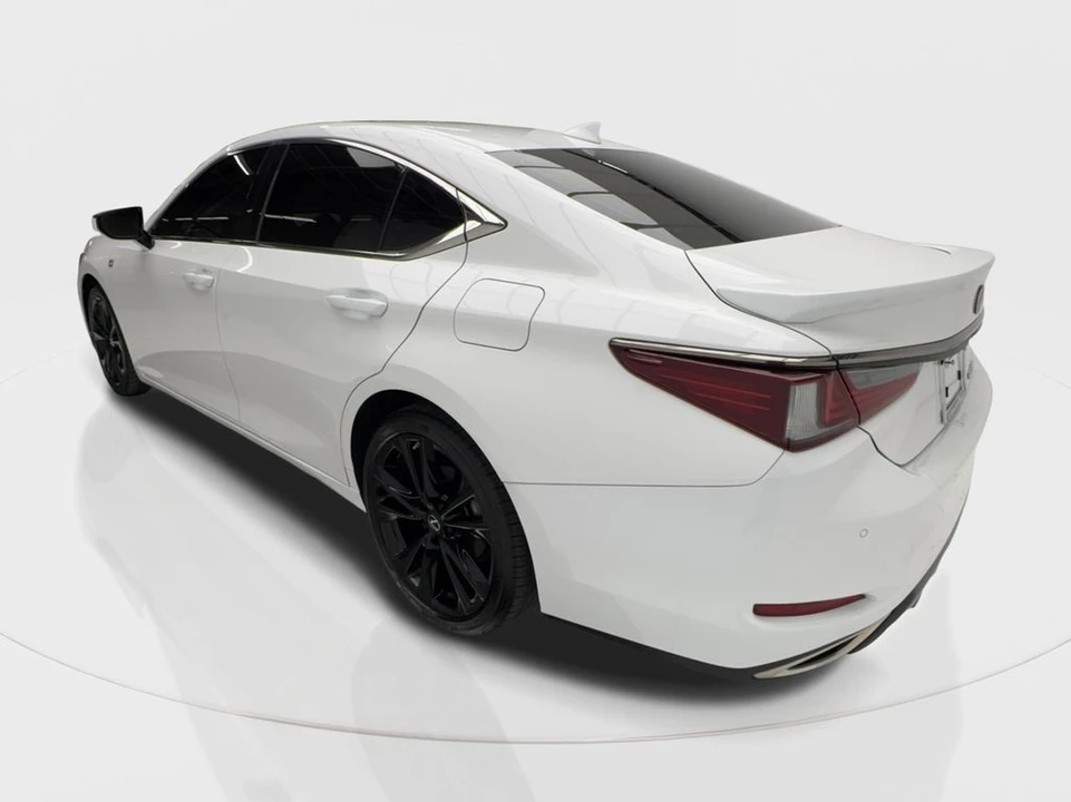 2023 Lexus ES 7th Gen - Image 10 of 21