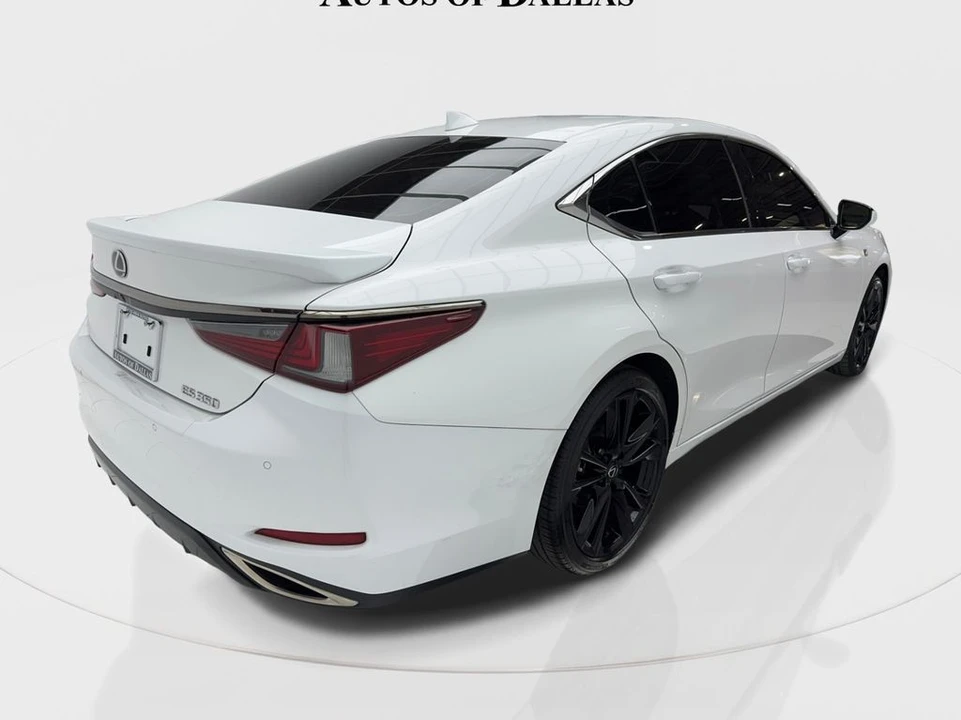 2023 Lexus ES 7th Gen - Image 9 of 21