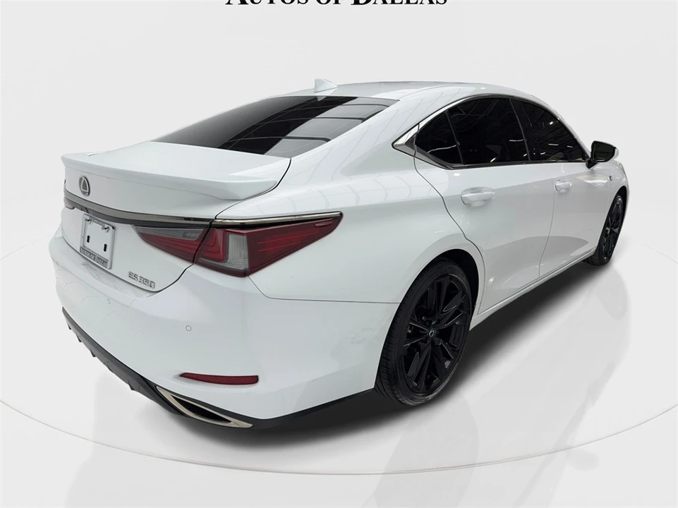 2023 Lexus ES 7th Gen - Image 9 of 12