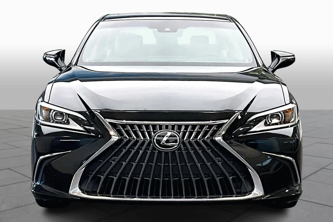 2023 Lexus ES 7th Gen - Image 5 of 12