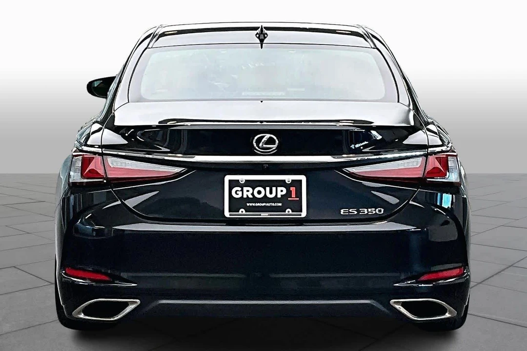 2023 Lexus ES 7th Gen - Image 7 of 12