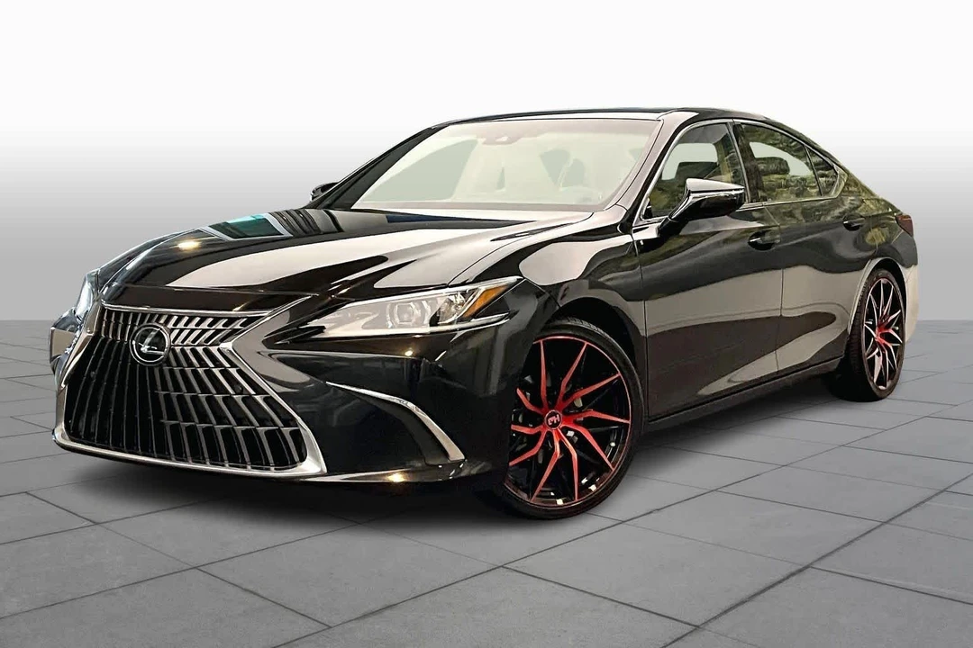 2023 Lexus ES 7th Gen - Image 2 of 12