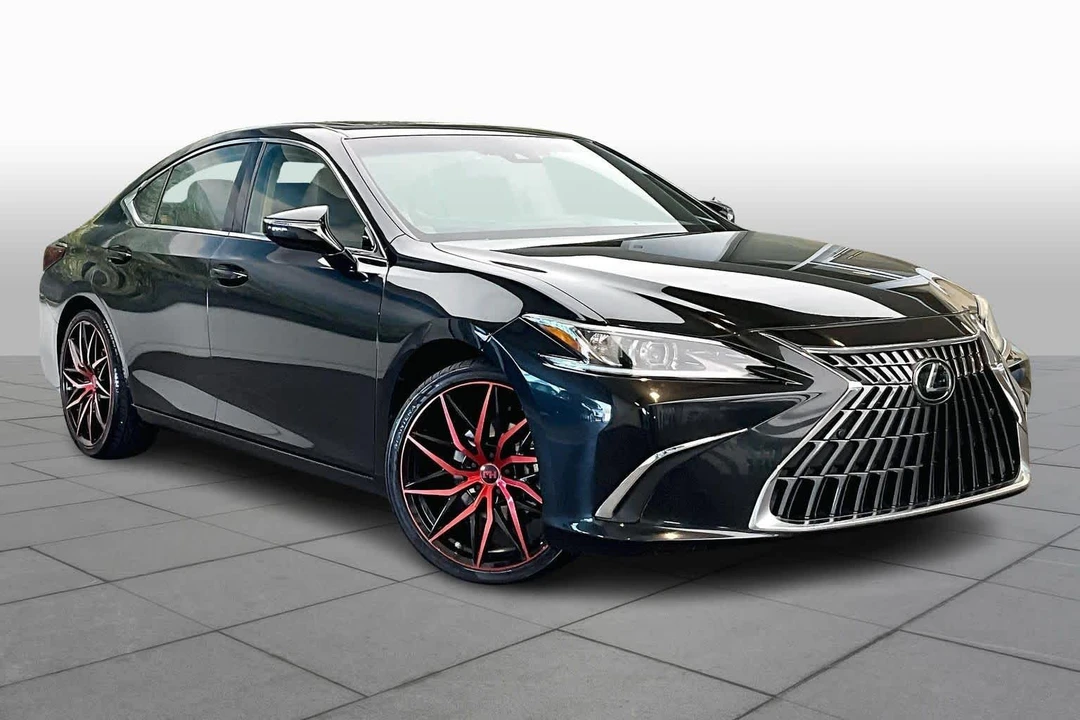 2023 Lexus ES 7th Gen - Image 4 of 12