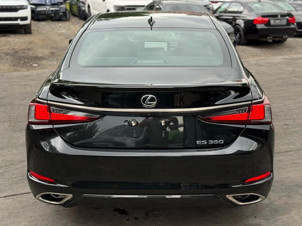 2023 Lexus ES 7th Gen - Image 6 of 21