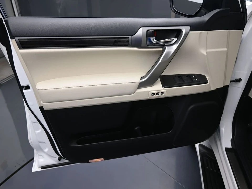 2023 Lexus GX 2nd Gen - Image 11 of 12