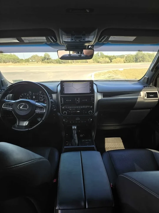 2023 Lexus GX 3rd Gen - Image 9 of 10