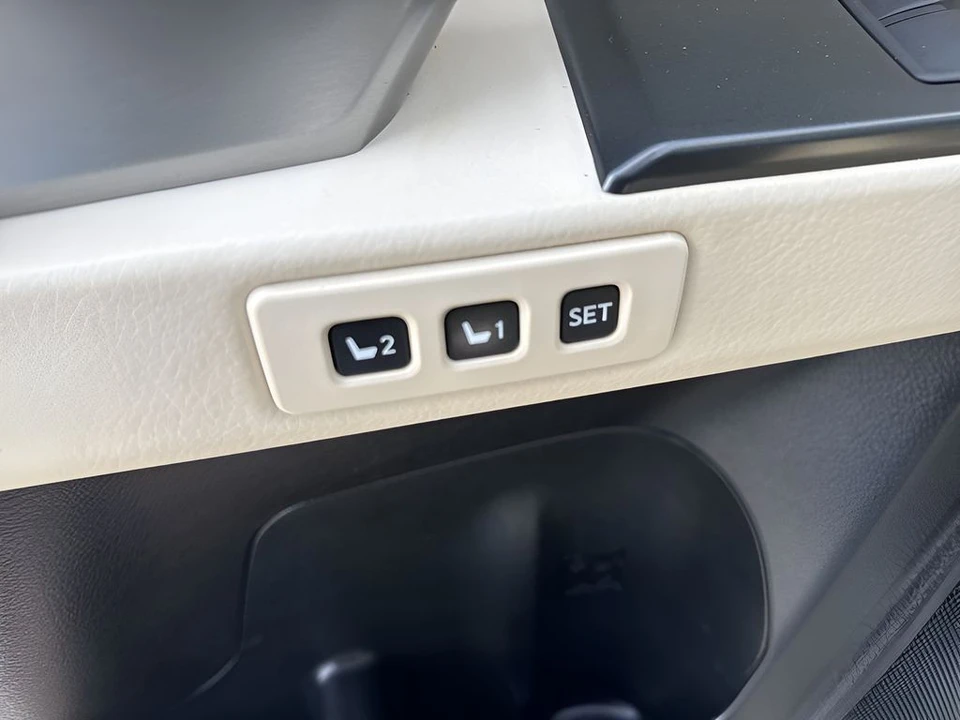 2023 Lexus GX 3rd Gen - Image 11 of 12