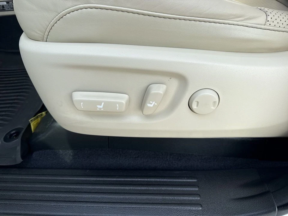 2023 Lexus GX 3rd Gen - Image 10 of 12