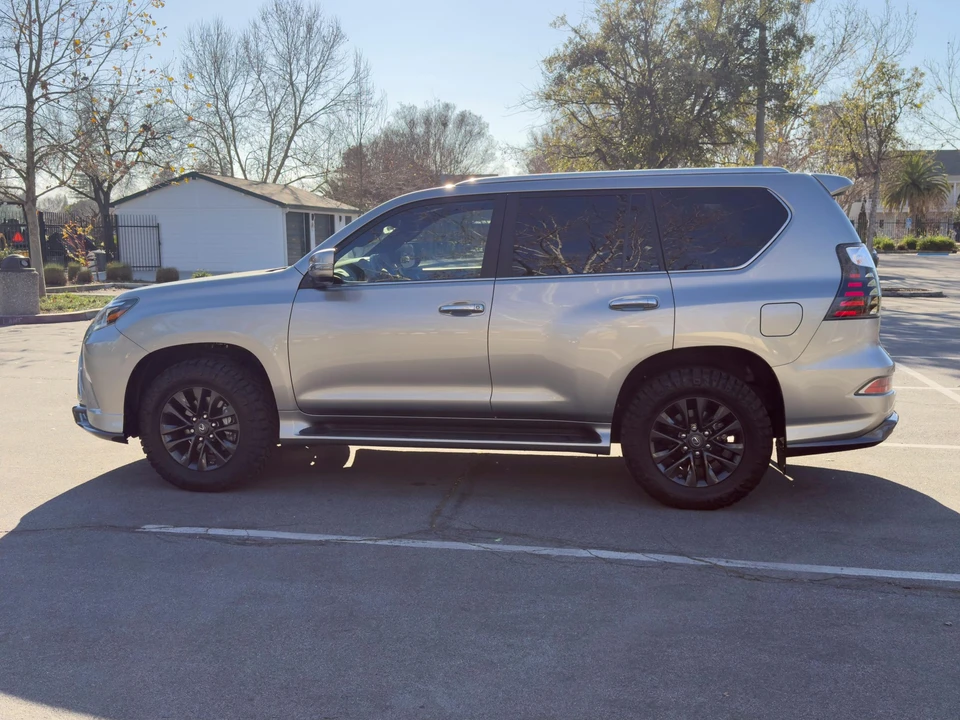 2023 Lexus GX 2nd Gen - Image 12 of 31