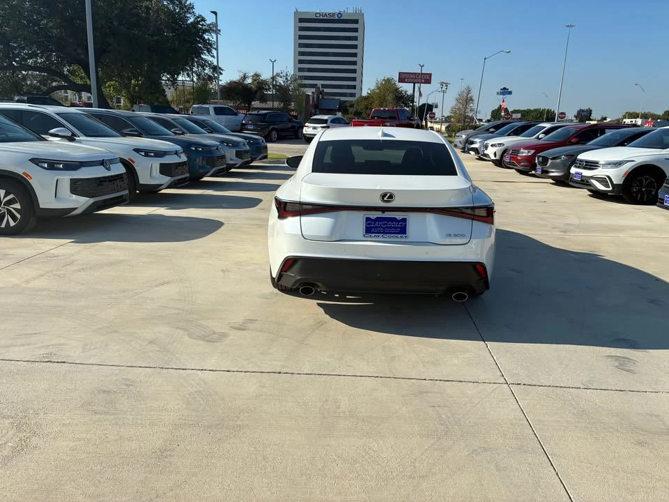 2023 Lexus IS 3rd Gen - Image 4 of 6