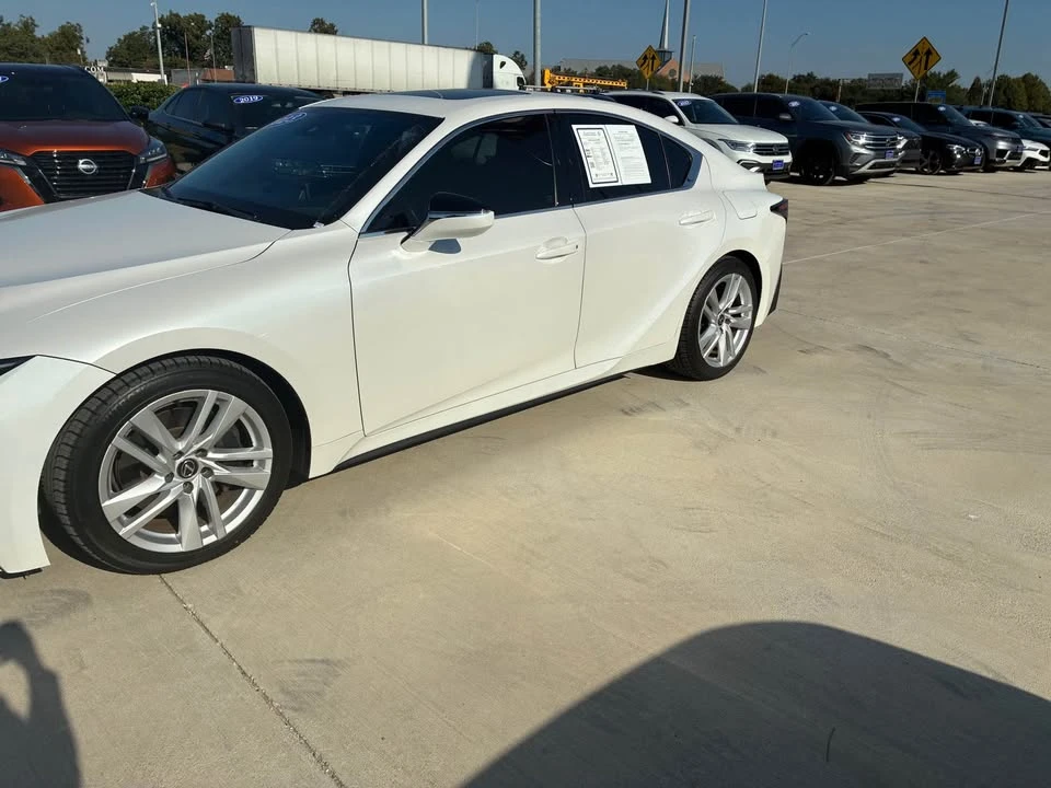2023 Lexus IS 3rd Gen - Image 5 of 6