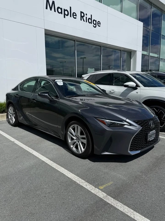 2023 Lexus IS 3rd Gen - Image 3 of 11