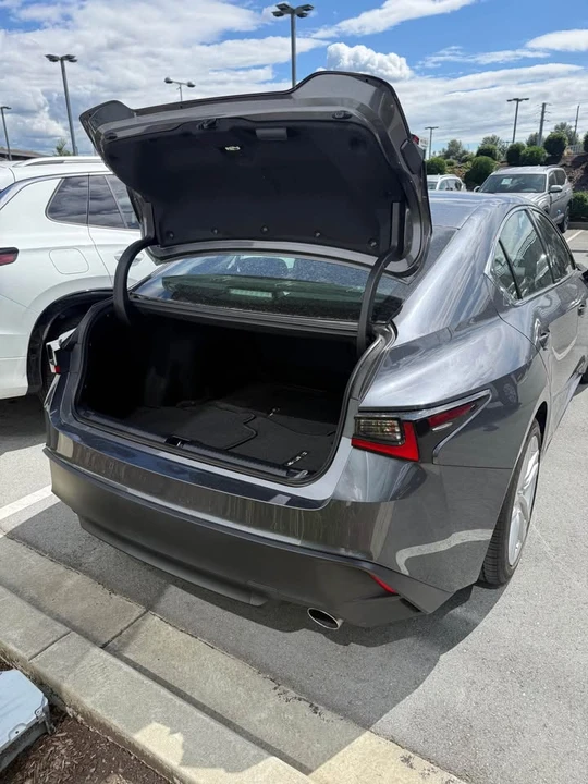 2023 Lexus IS 3rd Gen - Image 6 of 11