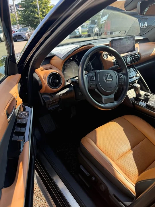 2023 Lexus IS 3rd Gen - Image 13 of 15