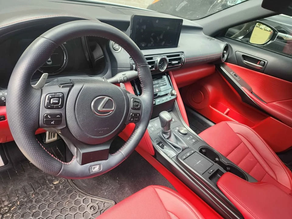 2023 Lexus IS 3rd Gen - Image 5 of 11