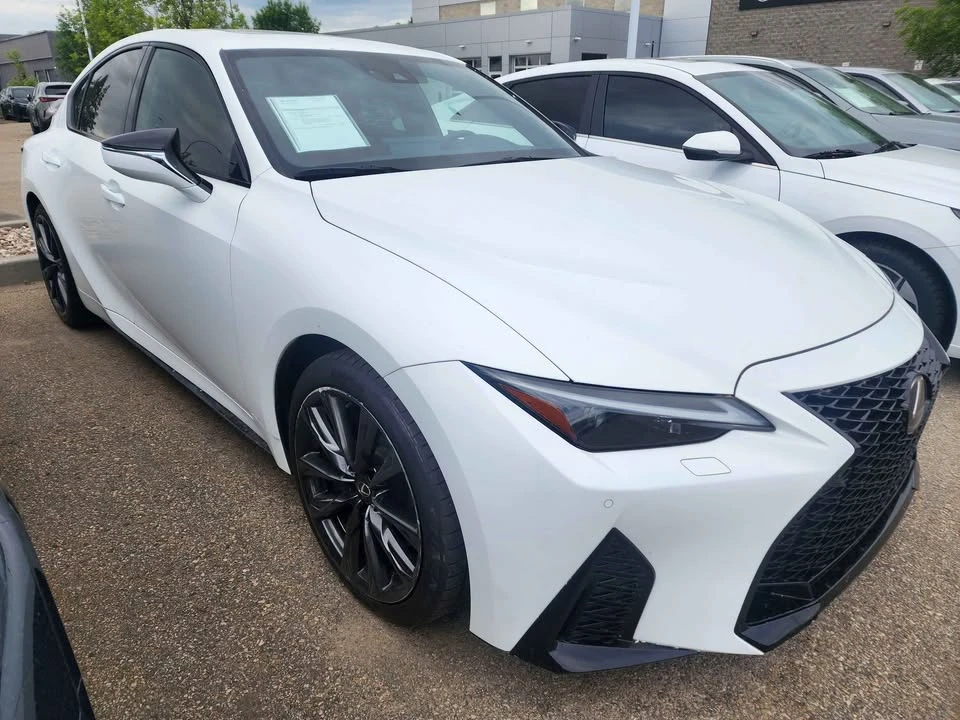 2023 Lexus IS 3rd Gen - Image 8 of 11