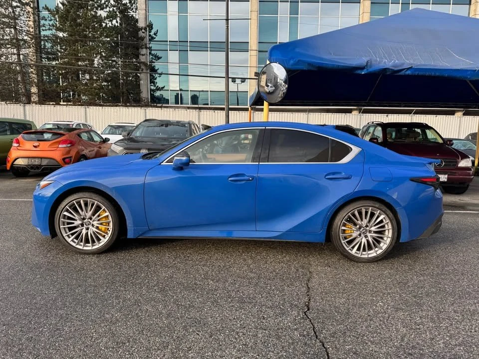 2023 Lexus IS 3rd Gen - Image 4 of 14