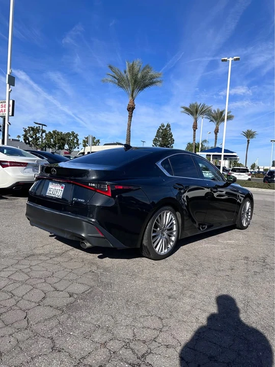 2023 Lexus IS 3rd Gen - Image 7 of 10
