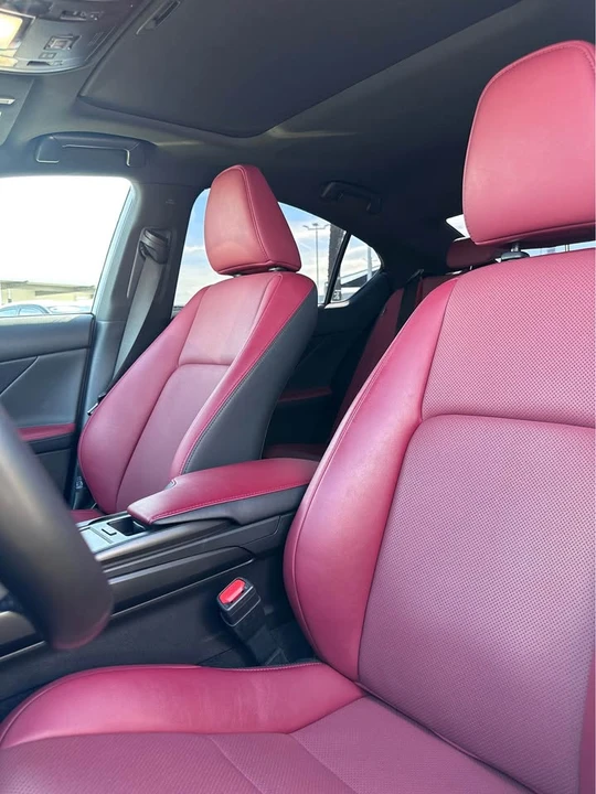 2023 Lexus IS 3rd Gen - Image 4 of 10
