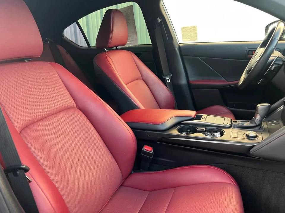 2023 Lexus IS 3rd Gen - Image 13 of 15