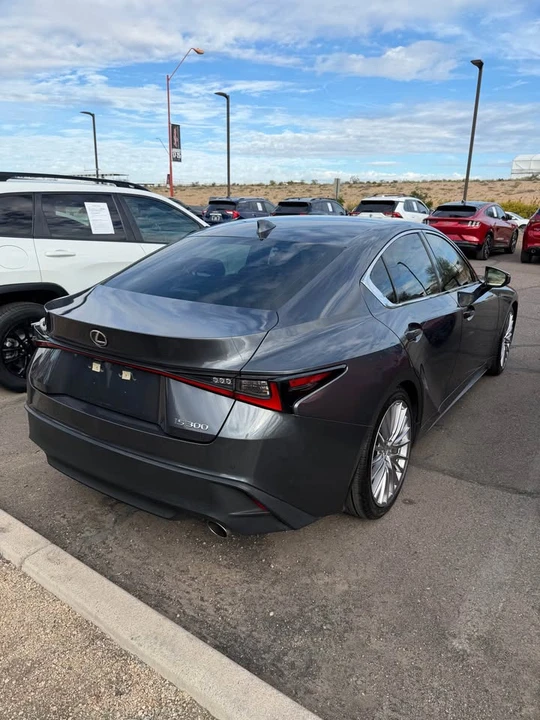 2023 Lexus IS 3rd Gen - Image 5 of 9