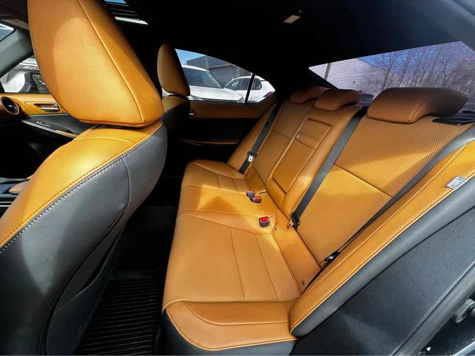 2023 Lexus IS 3rd Gen - Image 14 of 15