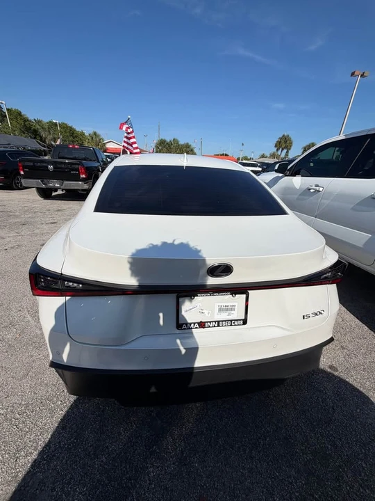 2023 Lexus IS 3rd Gen - Image 3 of 5
