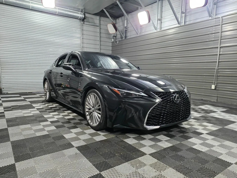 2023 Lexus IS 3rd Gen - Image 4 of 12