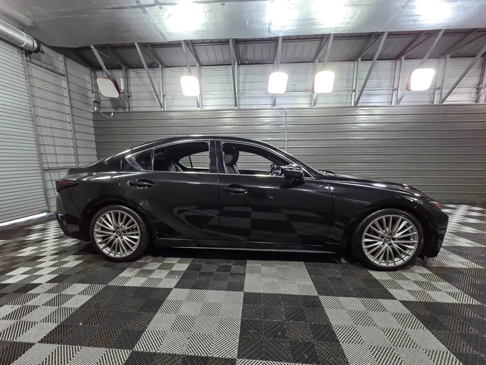 2023 Lexus IS 3rd Gen - Image 9 of 12